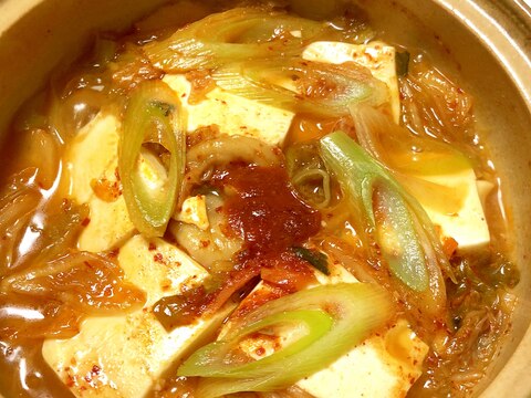 本格的なのに簡単！お一人様の豆腐チゲ［韓国料理］